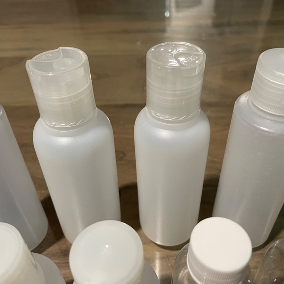 New 11-Piece Mixed Set Travel Toiletry Bottles - Picture 7 of 9